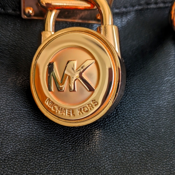 Michael Kors Handbags - Michael Kors Hamilton Black Leather Large Satchel